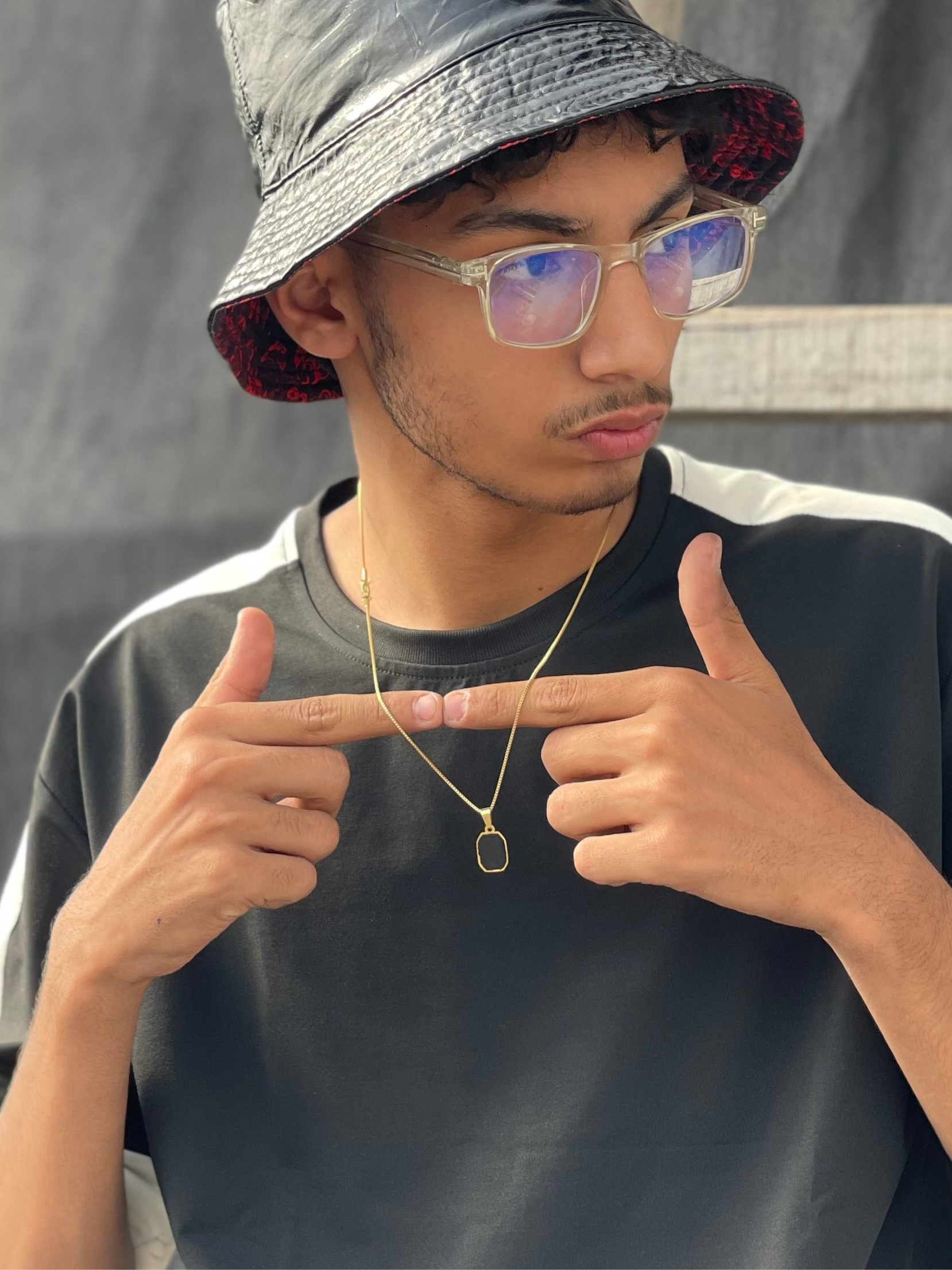 Onyx pendant
