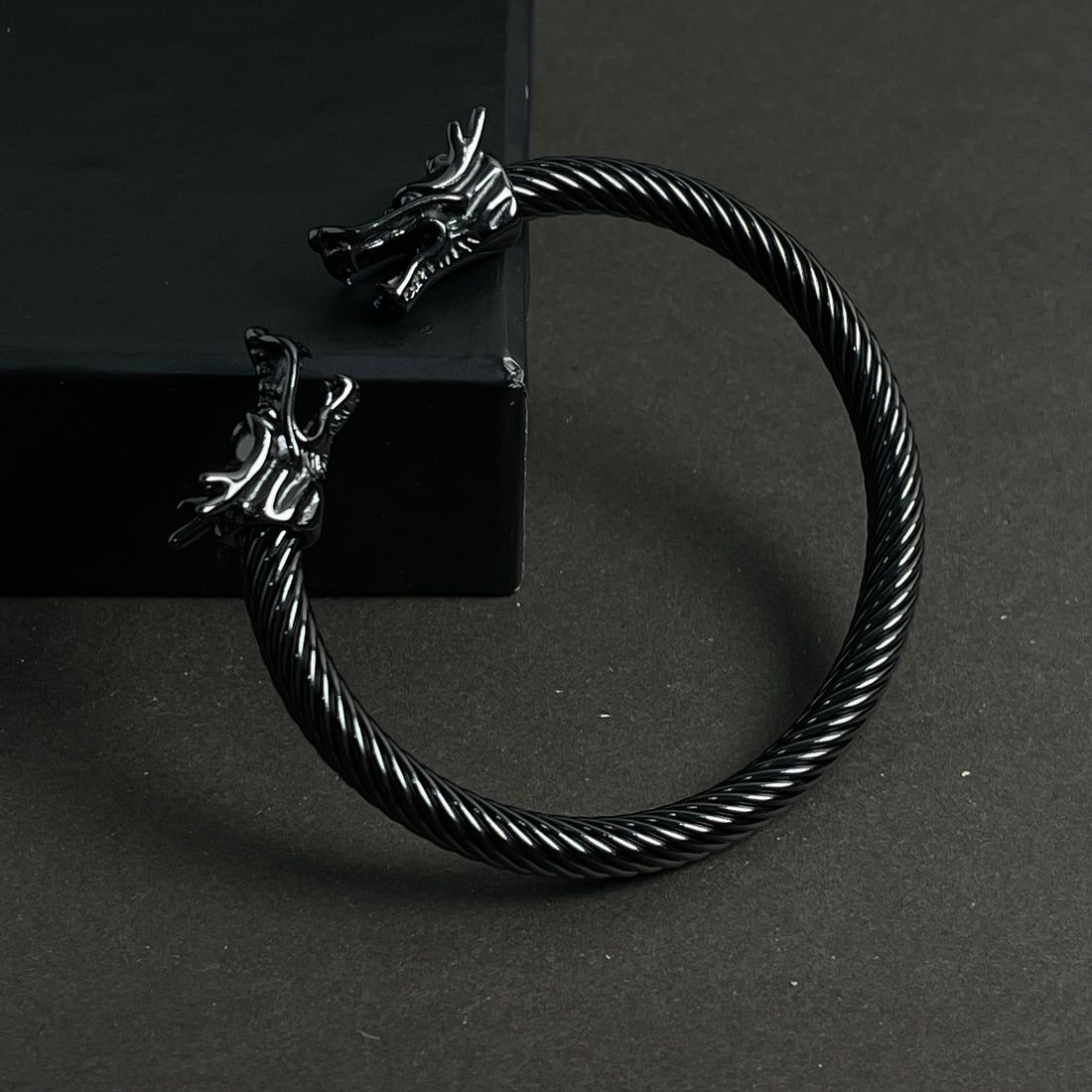 Dragon Bracelete