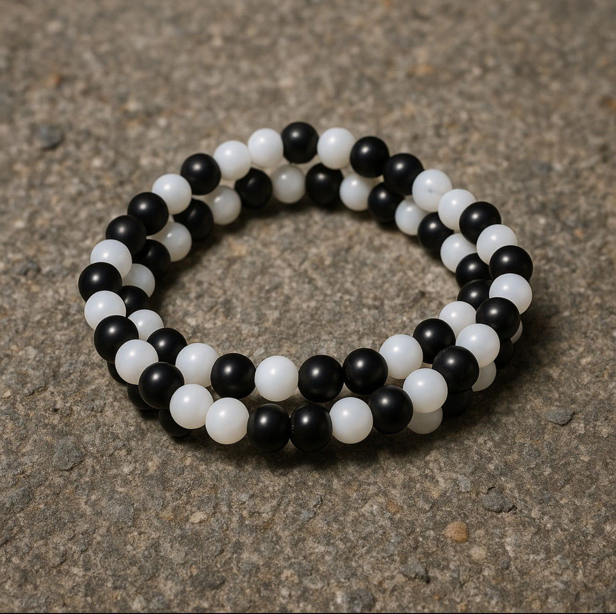 Black & White beaded bracelet