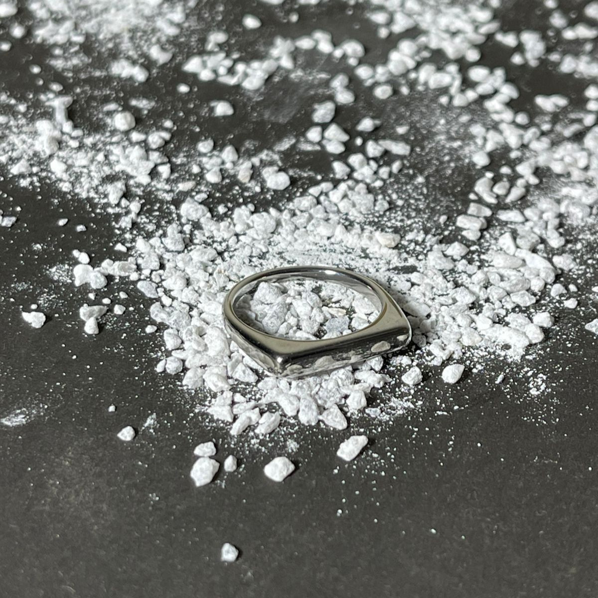 Signet ring