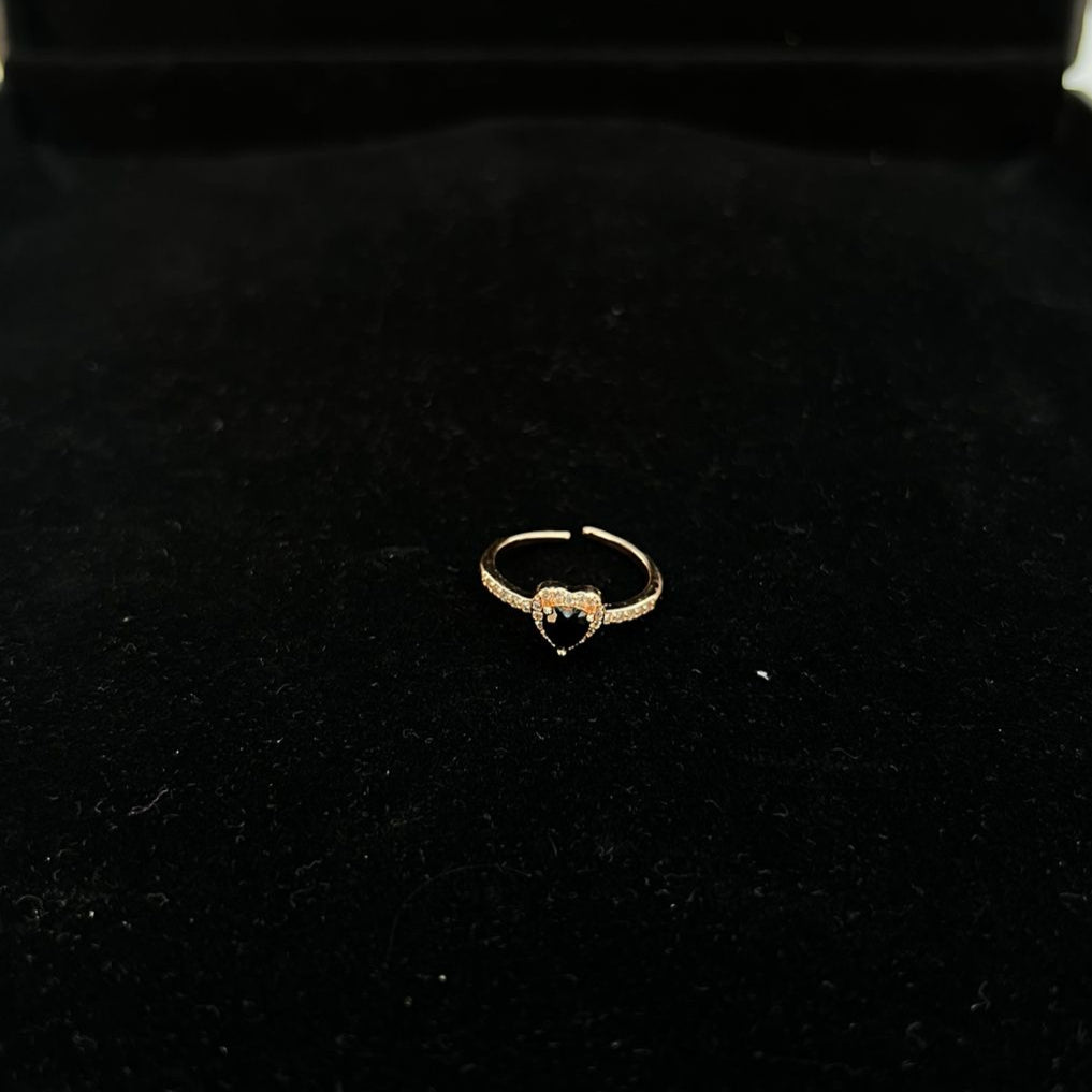 Heart gem ring