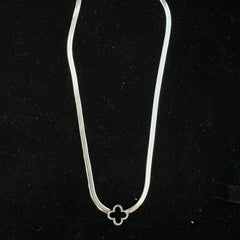 Black leaf pendant