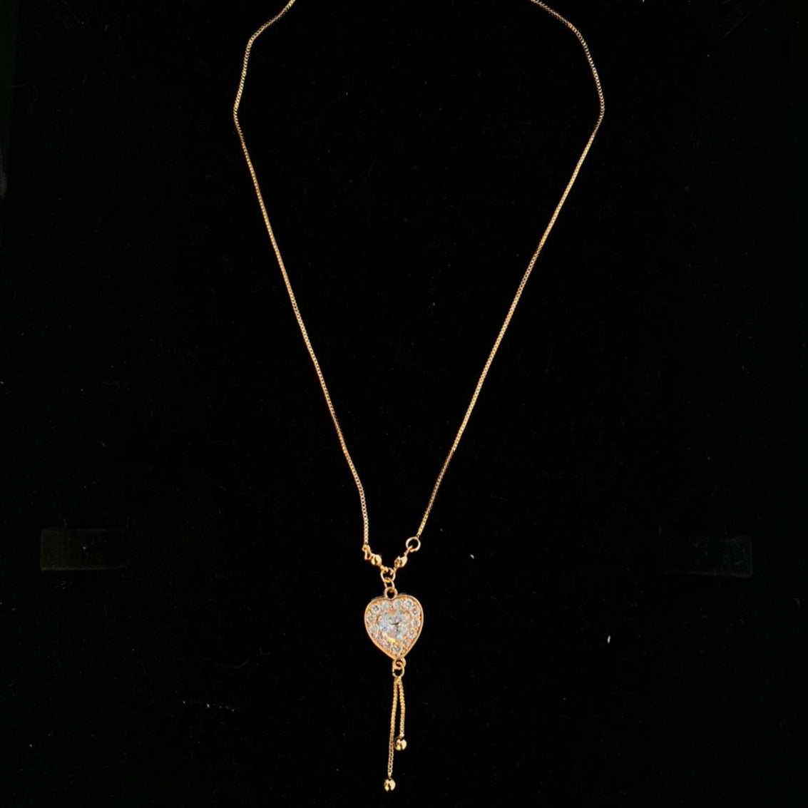 Heart pearl pendant
